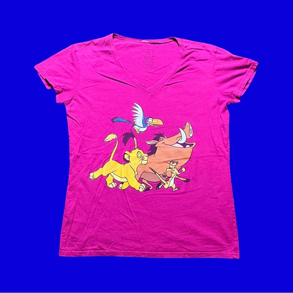 ☀️ Disney The Lion King Graphic V Neck Tee Juniors Size Medium Pink/Magenta - Picture 2 of 4